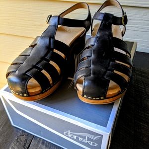 Dansko ladies shoes, Brie fisherman